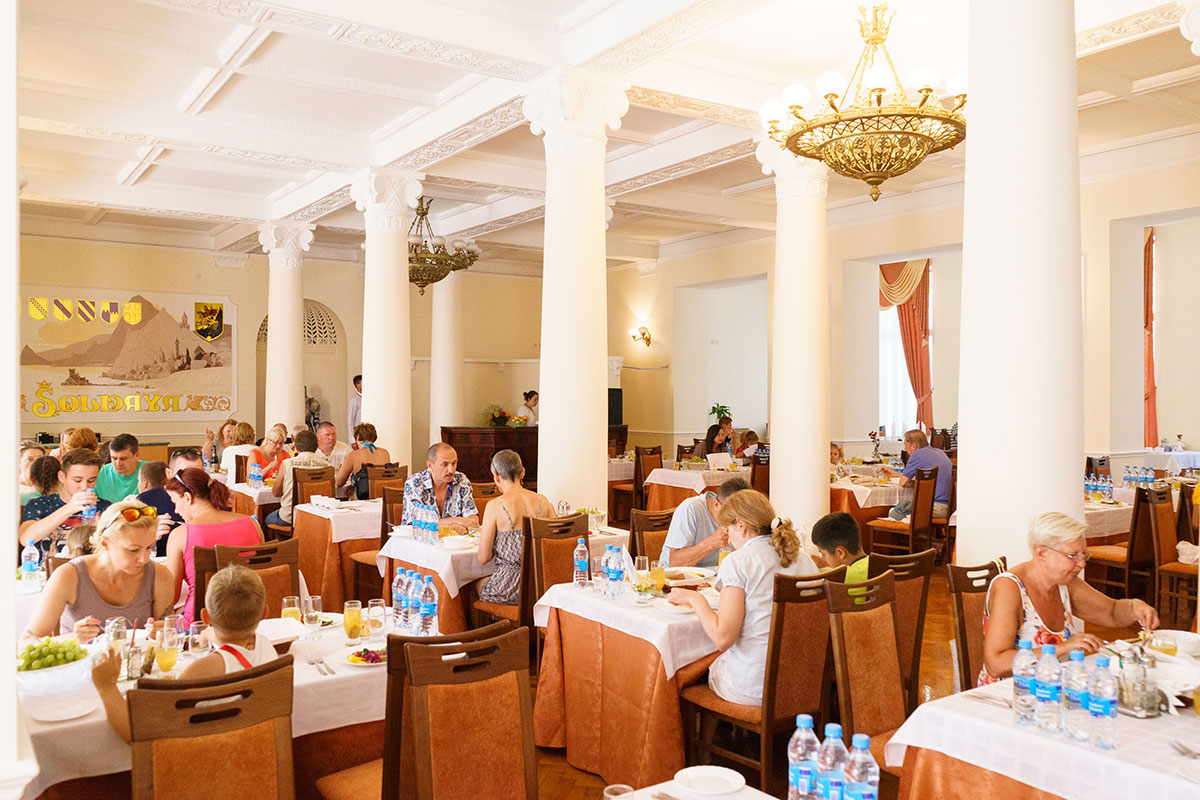 Ужин в ресторане Консул в ТОК Судак в Крыму